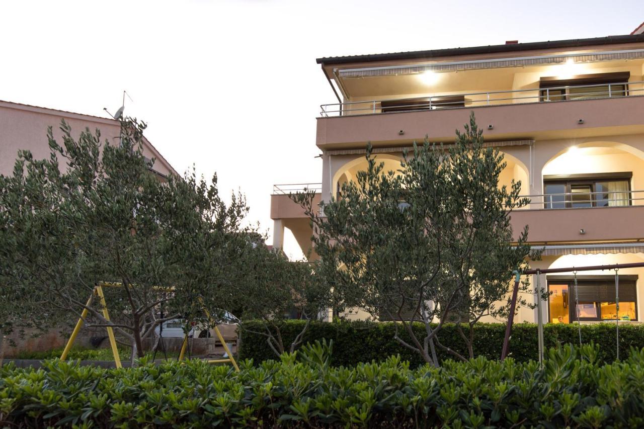 Apartmani Paradiso 克尔克 外观 照片